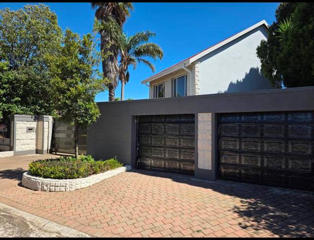 6 BEDROOM HOUSE FOR SALE IN GLEN MARAIS EXT